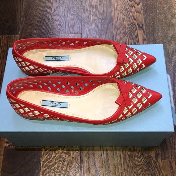 Prada, Red and White flats, Size 35 - Picture 4 of 6